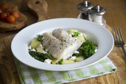 Haddock with new potatoes and steamed broccoli