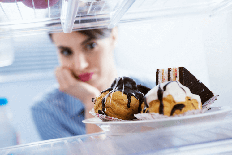 Seven Savvy Tips to Prevent Food Cravings